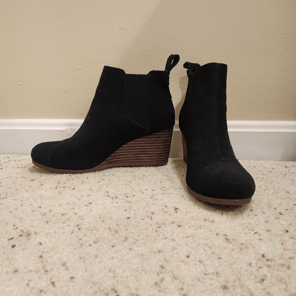 Toms, size 7.5, black